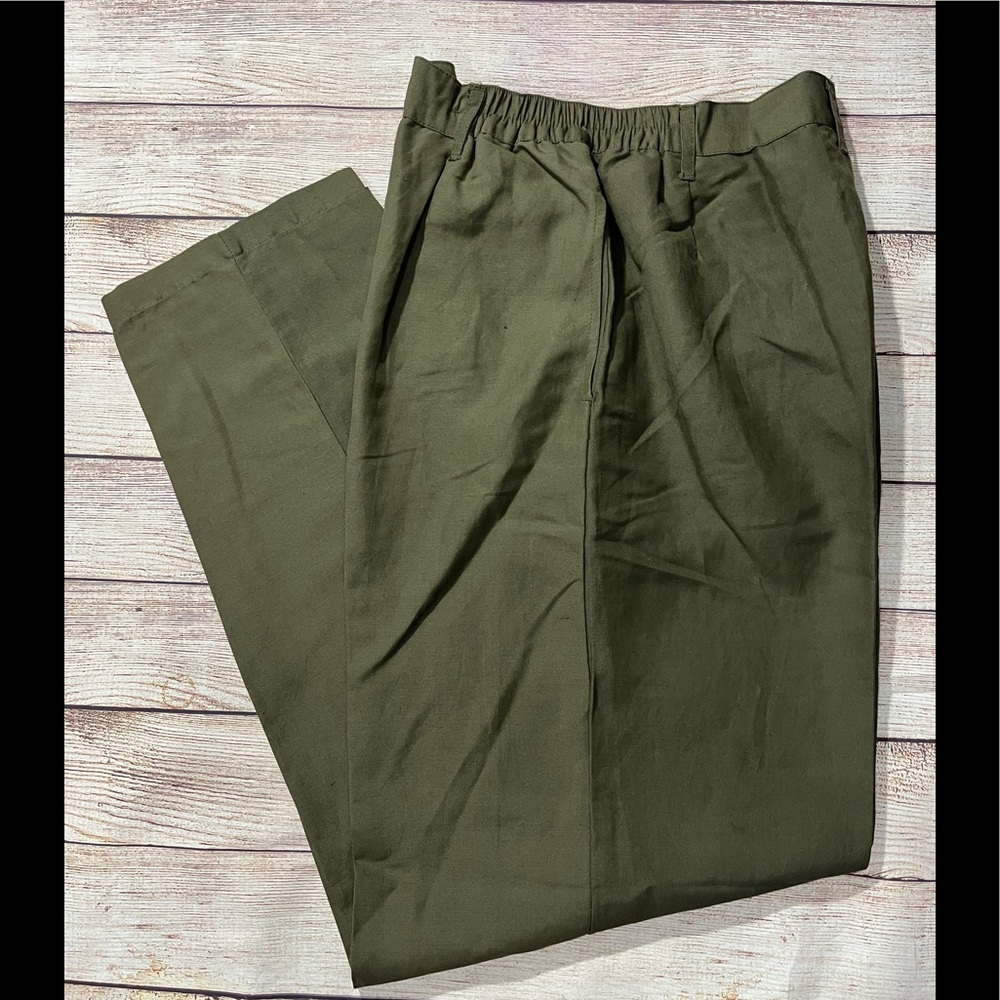 Sherry Taylor pants Size L. Inseam 30.5”